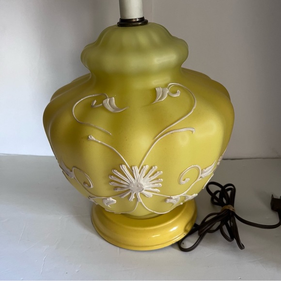 Vintage Yellow Glass Table Lamp - Picture 13 of 13